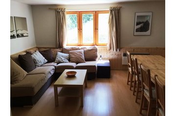 Slovaška Byt Pavčina Lehota, Eksterier